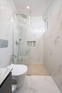 Diamante Del Mar Phaedra Modern Beachfront Apartment