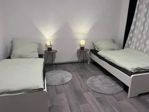 Ferienwohnung mit Garten in Niestetal - 洛费尔登