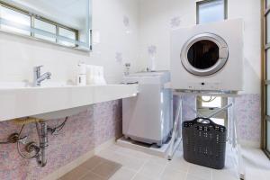 Walking distance to the beach & full of gourmet spots! Up to 8 people, free parking for 2 cars コーディアルステイA2