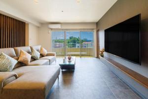 Walking distance to the beach & full of gourmet spots! Up to 8 people, free parking for 2 cars コーディアルステイA2