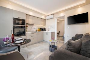 Diamante Del Mar Phaedra Modern Beachfront Apartment