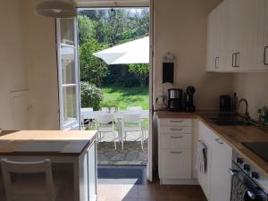 Maison avec jardin et accès direct plage à Le Palais - FR-1-418-20