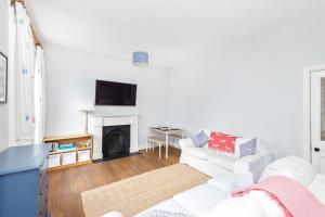 Charming Edinburgh 2-Bedroom 2-Bathroom Apartment