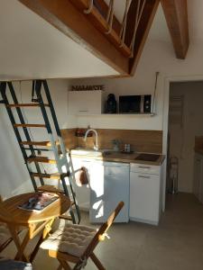 Studio Valcros, La Londe
