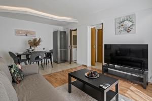 Old Town Sunshine Apartment