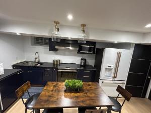 Luxe Apartment in Caledon