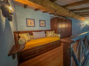 Country Charm & Jacuzzi vote 5 other OTA