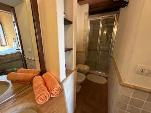 Country Charm & Jacuzzi vote 5 other OTA