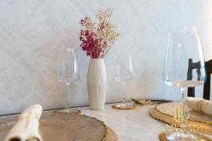 Elite Residence - Premium Studio - Best Horse Course View