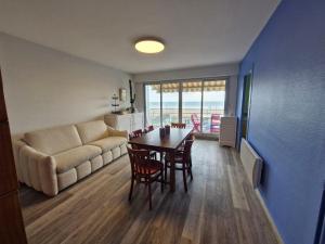 Grand balcon face mer appartement 2 chambres rénové