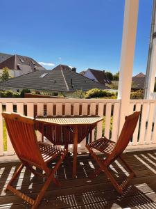 Strandnahe 100qm Fewo mit Veranda & Balkon