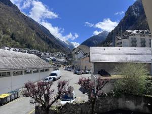 Appartement à Cauterets avec terrasse et parking - FR-1-812-20