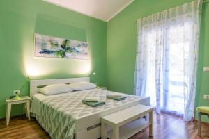 Villa Delore, a romantic villa with pool, close to the sea