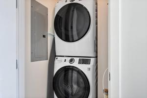 Luxurious Highland Park Penthouse with Stunning Views