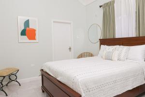 Charming Retreat beach access