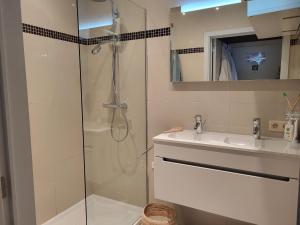 Aurore - Romantic Studio with Seaview T11