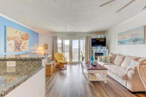 Reefs III H1: Just Sea Inn by Carolina Beach Realty