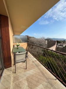 T2 coloré proche mer terrasse parking