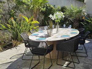 Villa de maître avec piscine privée pour 14 personnes, climatisation et animaux admis - FR-1-768-62