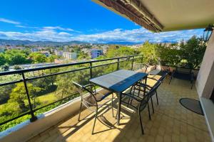 JUAN LES PINS 4 people Pool Garage