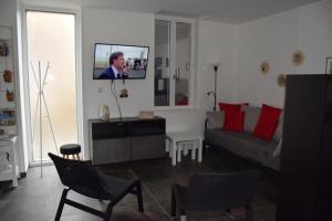 Maisons de vacances Charmante maison a Souvigny avec jacuzzi : photos des chambres