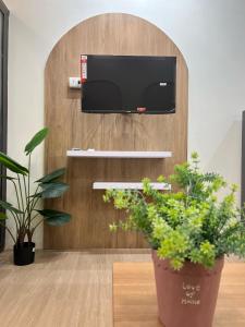 Downtown Oasis Prime Location Next to SM Ecoland