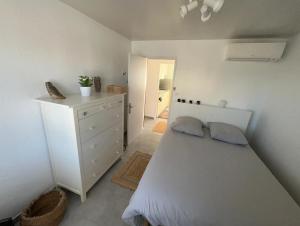 Appartement T2 Six Fours Cap Negre,1 mn à pied de la mer