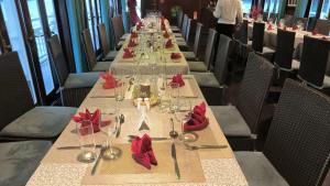 Le Journey Cruise