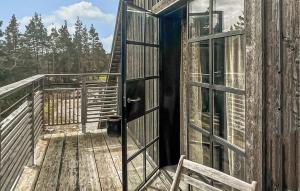 Lovely Home In Lärbro With Wifi