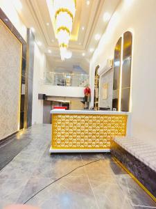 Hotel Red Stone Inn Walkable from New Delhi Railway Station