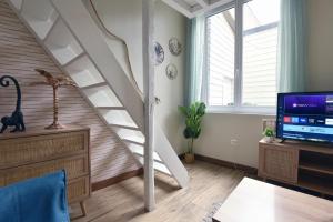 Appartements Le Bleu OMER - Jacuzzi & Netflix - Terrasse privee I Coeur de ville & Transports - Ideal FAMILLE - OFFRE SPECIALE : photos des chambres
