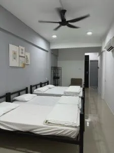 Modern & Cozy Home Stay - Кампар