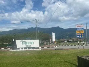 Villa Umar Home Stay - Kampong Batu Papan