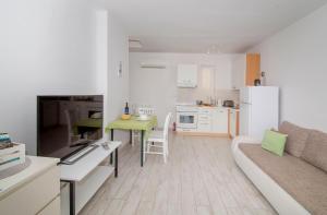 Vicina Summer Apartments 2