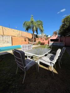 Casa con pileta y asador - Cerro de las Rosas