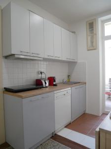 Quiet and spacious flat near city centre in Prague 3