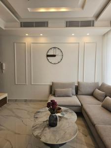 Shamsi Apartments 008