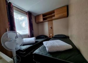 Campings LOCATION MOBIL HOME 40m carre de 2 a 8 personnes en bords de mer : photos des chambres