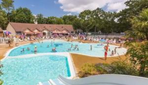 Campings LOCATION MOBIL HOME 40m carre de 2 a 8 personnes en bords de mer : photos des chambres