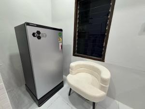 Entire House with 1 bedroom