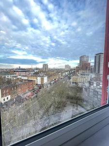 2 bedroom flat Parson House W2