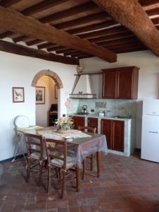 Appartamento con Vista Piscina (2 Adulti)