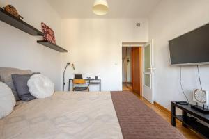 City Center & Old Town Cozy Flat #Smart TV #Fast Wi-Fi #Metro
