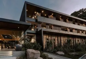 The Funny Lion - El Nido - Ель-Нідо