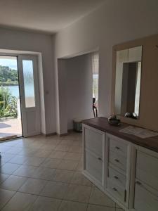 Seaview Apartments Kampor 3708