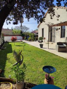 B&B / Chambres d'hotes Chez Brigitte Chambre d hotes avec cour privative,piscine, : photos des chambres