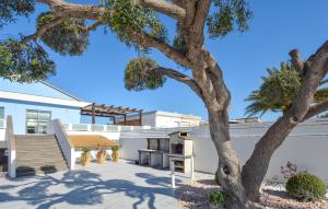 4 Bedroom Amazing Home In Kaukana