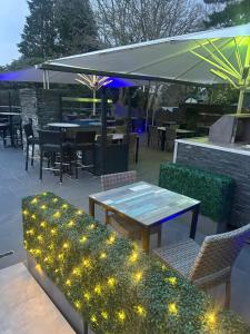 The Beeches Holiday Home- based at Aberdunant Hall Holiday Park