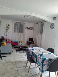 Villa tropicale - 4hvězdičkové hotely ve městě Le Moule