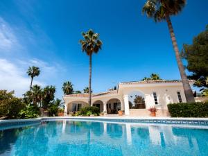 Luxury villa overlooking Fuengirola - Ref 86
